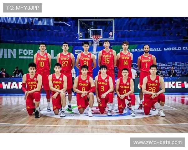 中国篮球队迎战世界杯决赛强敌,赛前训练气氛紧张备战全面分析 中国篮球队迎战世界杯决赛强敌,赛前训练气氛紧张备战全面分析