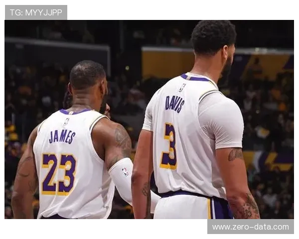 浓眉哥复出助湖人取胜 詹姆斯再度引领球队逆转胜勇士