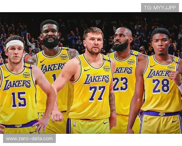 詹姆斯带领湖人逆转强敌 西部格局因关键胜利再生变数与后赛季走向引发热议